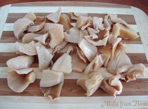 Canned oyster mushrooms, quartered